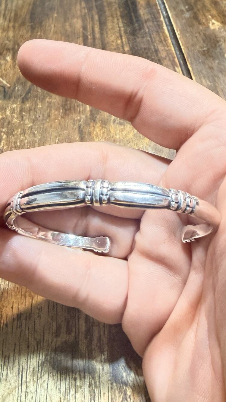 Vintage Retired James Avery Sterling Silver Thatch Cuff Bracelet Size M 925